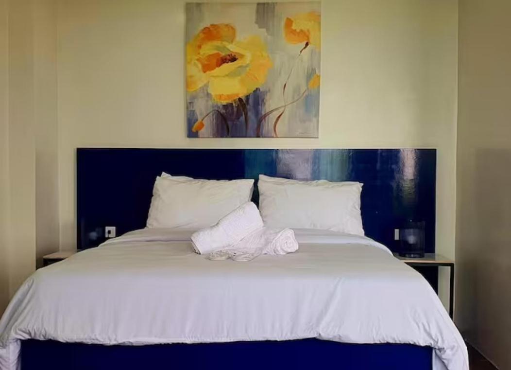 Casa Noah Hotel Tagaytay City Exterior photo