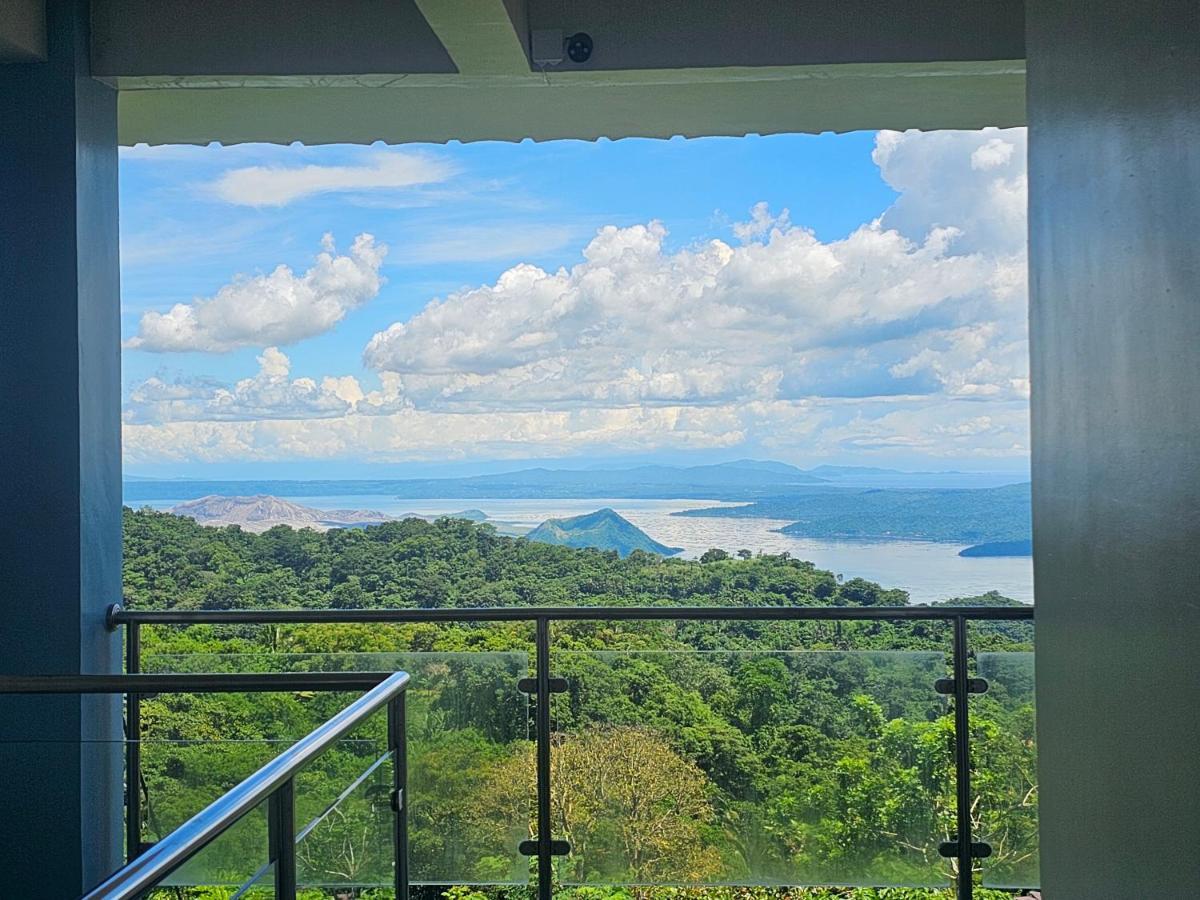 Casa Noah Hotel Tagaytay City Exterior photo