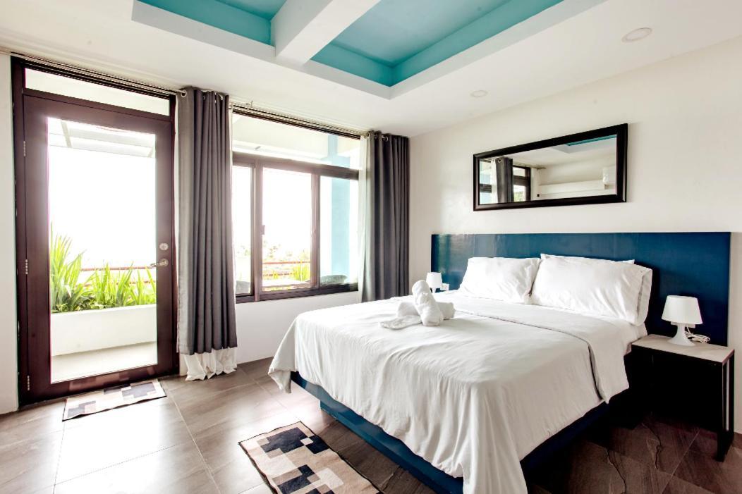 Casa Noah Hotel Tagaytay City Exterior photo